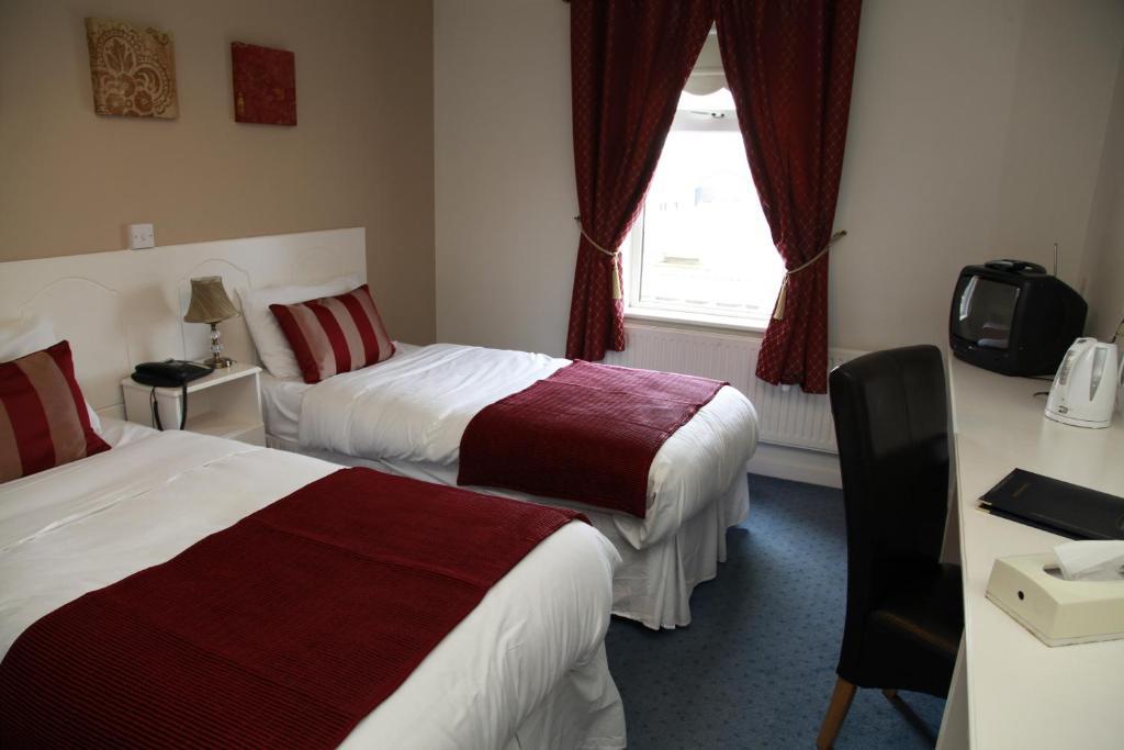 Dalton Inn Hotel Claremorris Zimmer foto